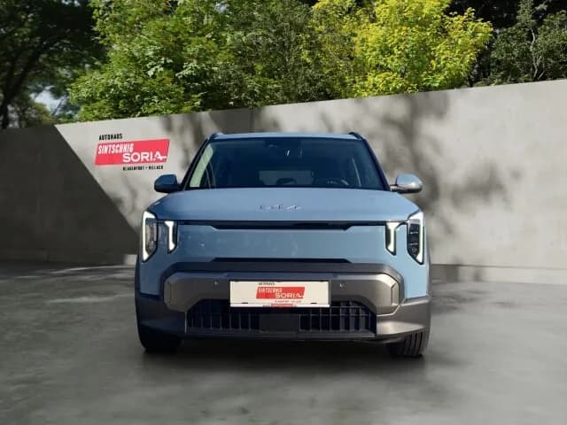 KIA EV2