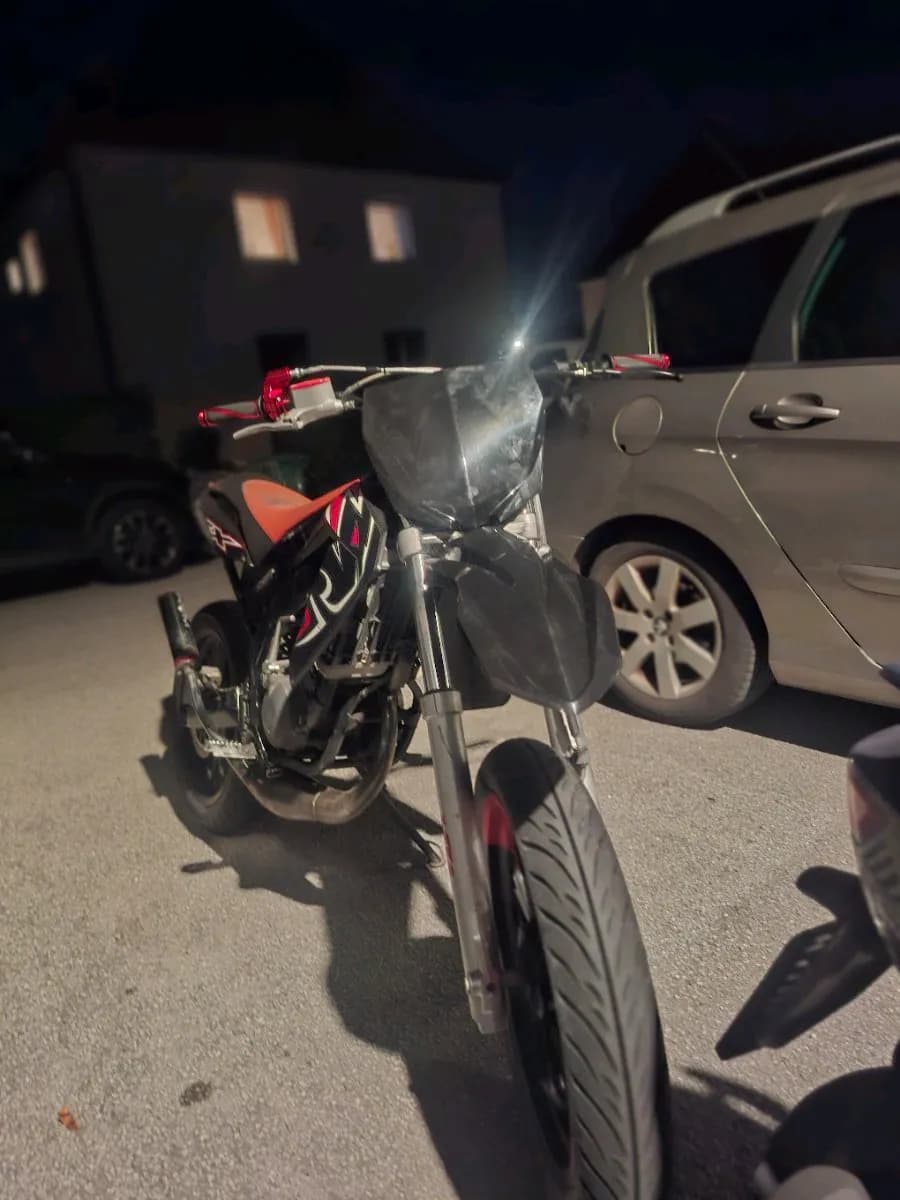 Aprilia SX