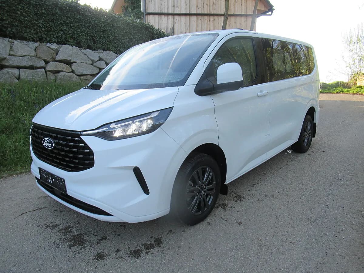 Ford Transit Turneo Titanium Urb... – € 45.000, 0 km – Bild 1 von 14