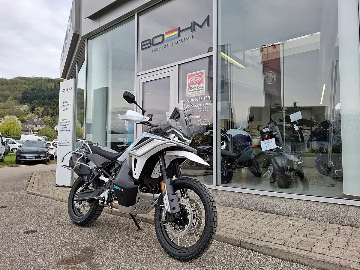 CFMOTO 1000MT-X