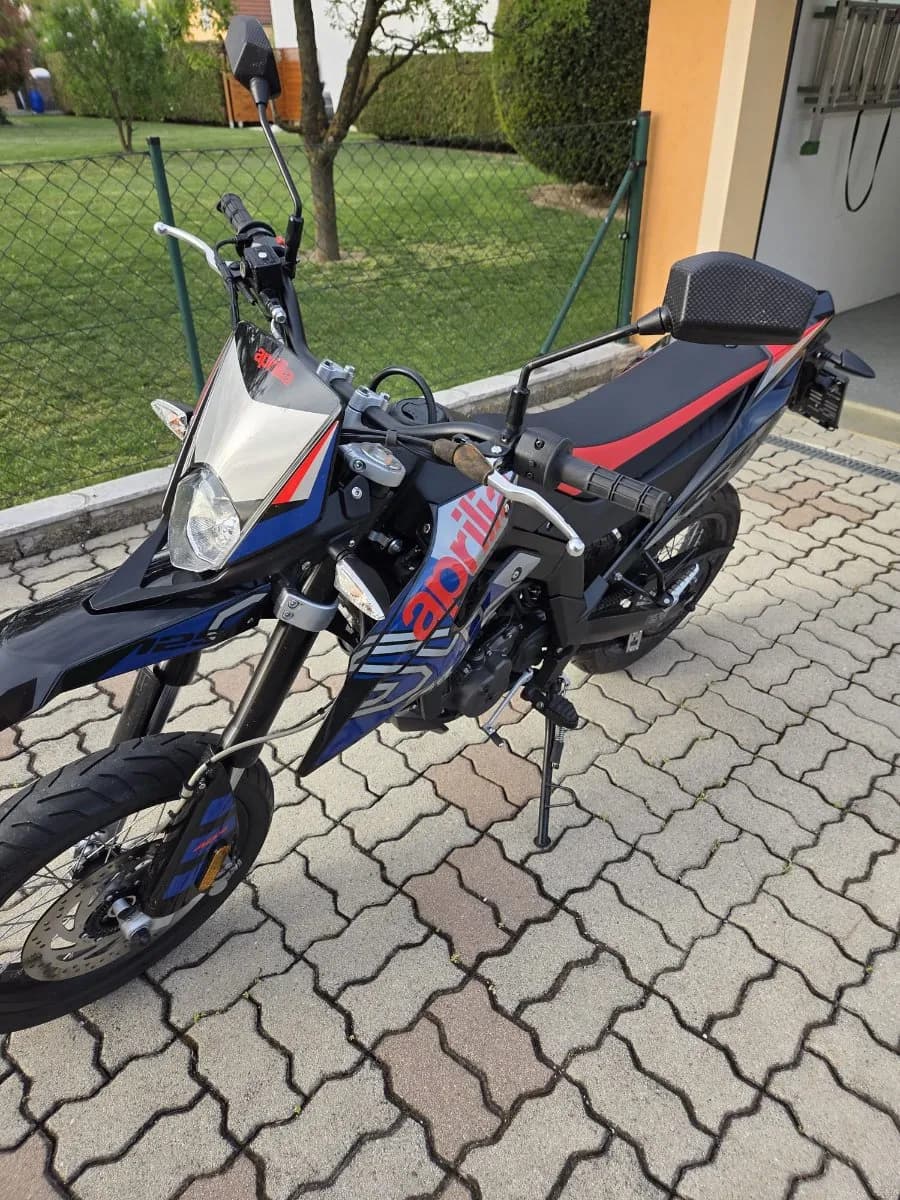 Aprilia SX