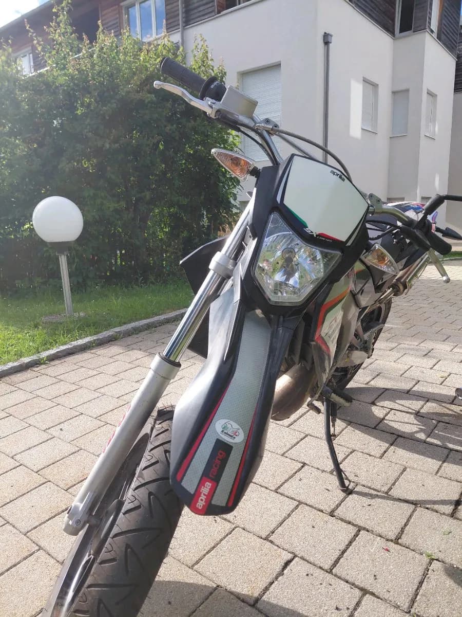 Aprilia SX