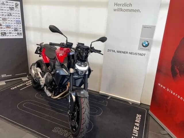 BMW F 900 R