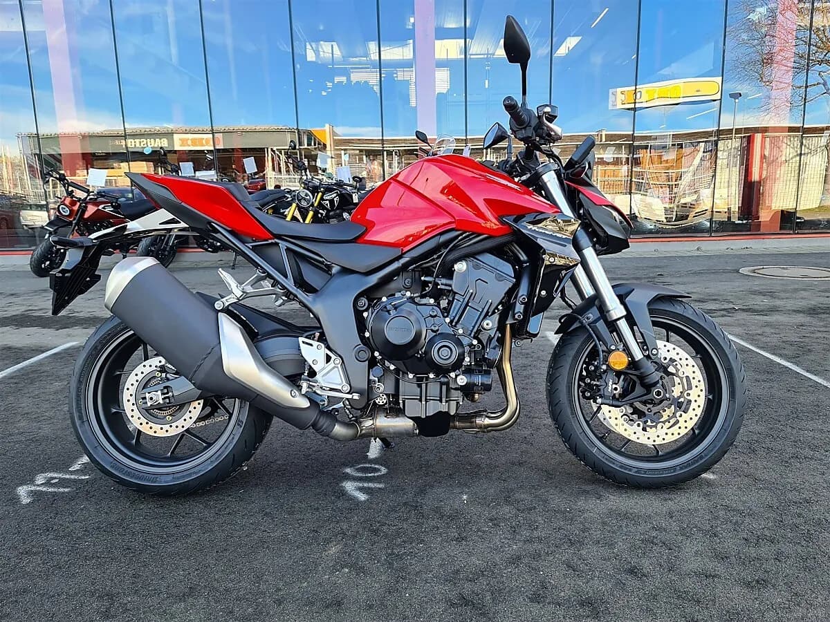 Honda CB – € 10.990, 0 km – Bild 1 von 11