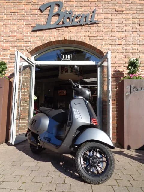 Vespa GTS – € 8.299, 0 km – Bild 1 von 7
