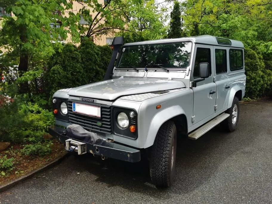 Land Rover Defender