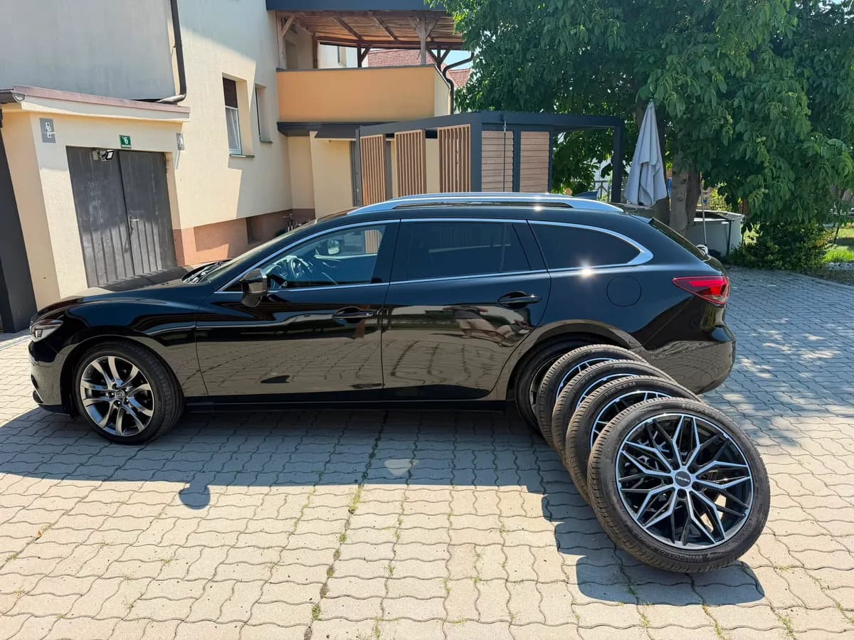 Mazda Mazda6