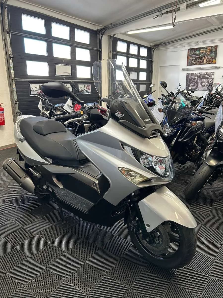 Kymco Xciting 2009 – € 2.790, 17 487 km – Bild 1 von 4