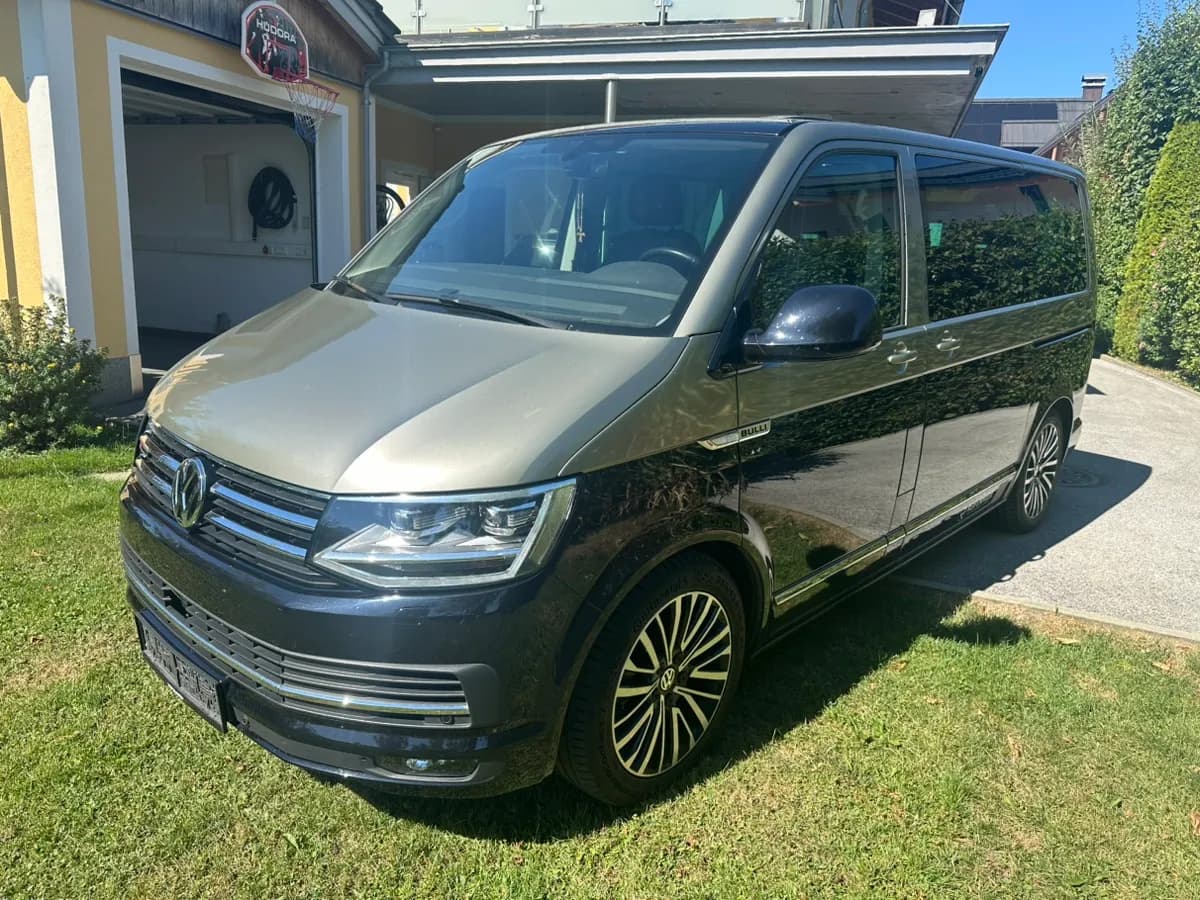 VW Multivan 2017 – € 30.490, 190 000 km – Bild 1 von 28
