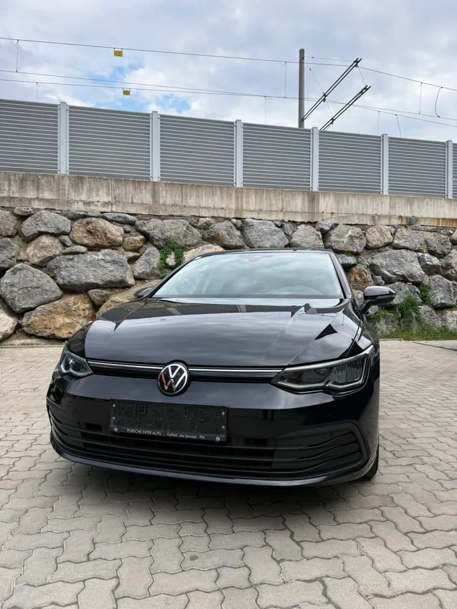 VW Golf 2023 – € 17.900, 135 000 km – Bild 1 von 20