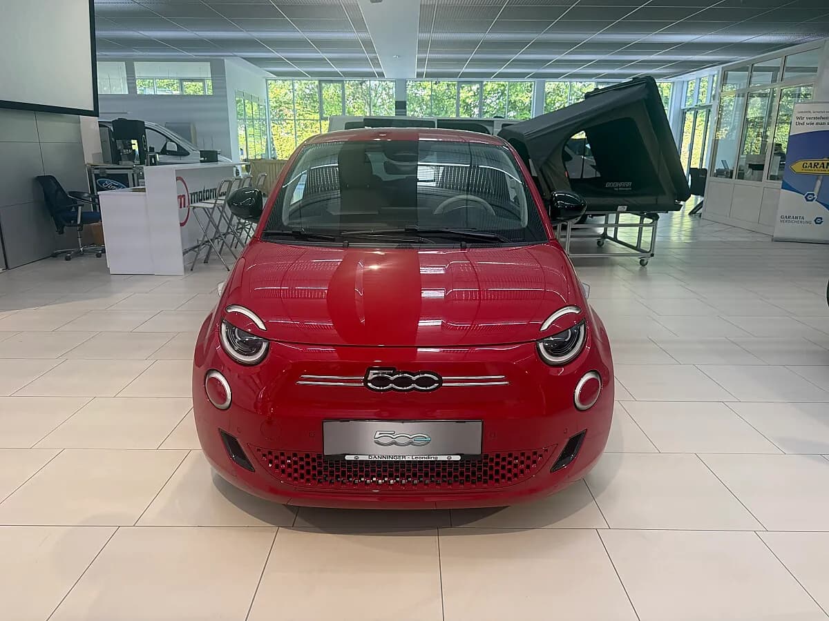 Fiat 500e – € 31.946, 0 km – Bild 1 von 6