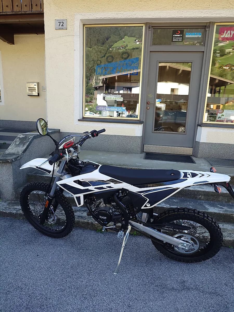 Beta RR – € 3.799, 0 km – Bild 1 von 6