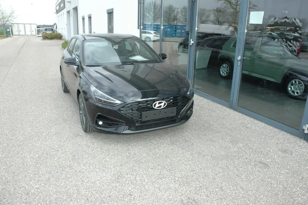 Hyundai i30 – € 28.130, 5 km – Bild 1 von 14