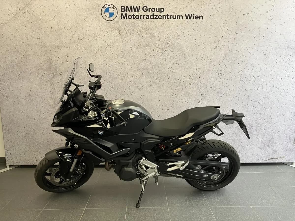 BMW F 900 XR