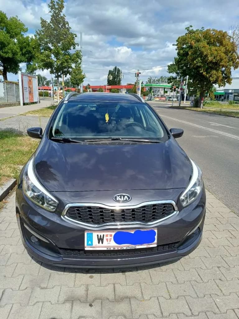 KIA Ceed 2016 – € 6.700, 156 000 km – Bild 1 von 13