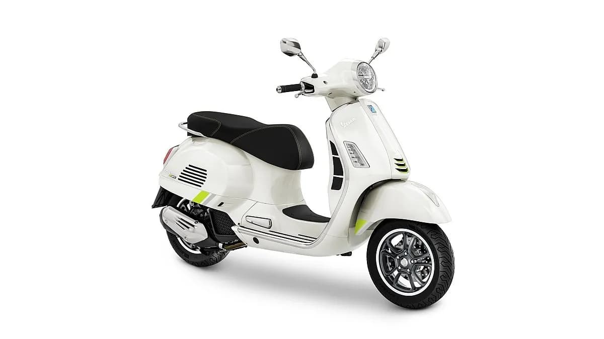 Vespa GTS – € 6.490, 0 km – Bild 1 von 9