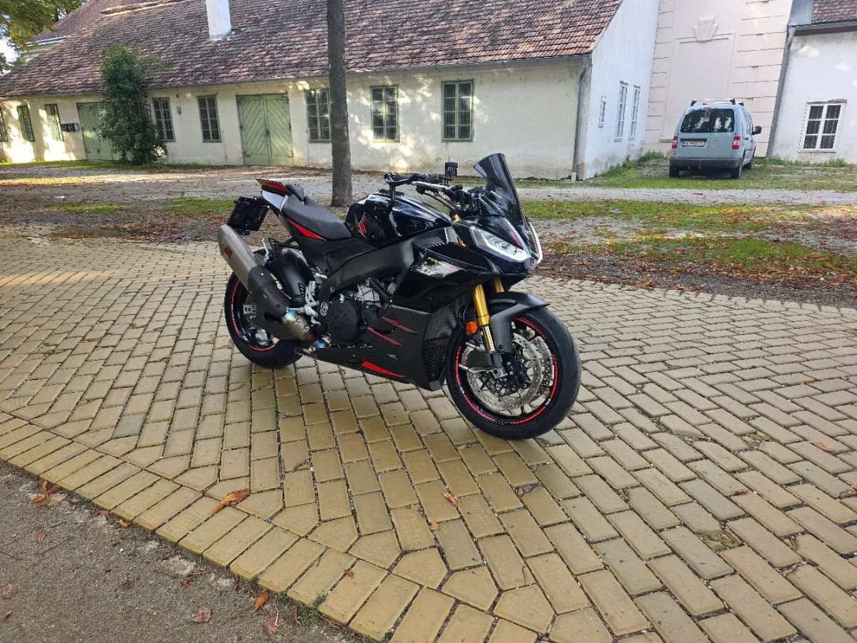 Aprilia Tuono