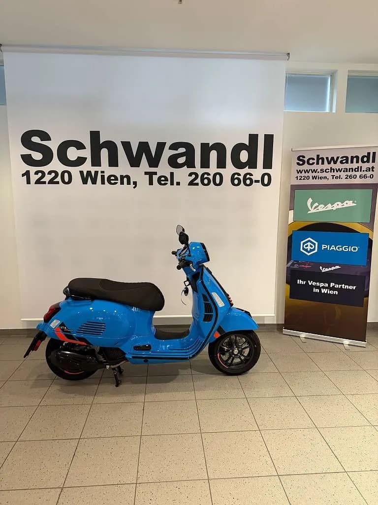 Vespa GTS – € 6.899, 0 km – Bild 1 von 5