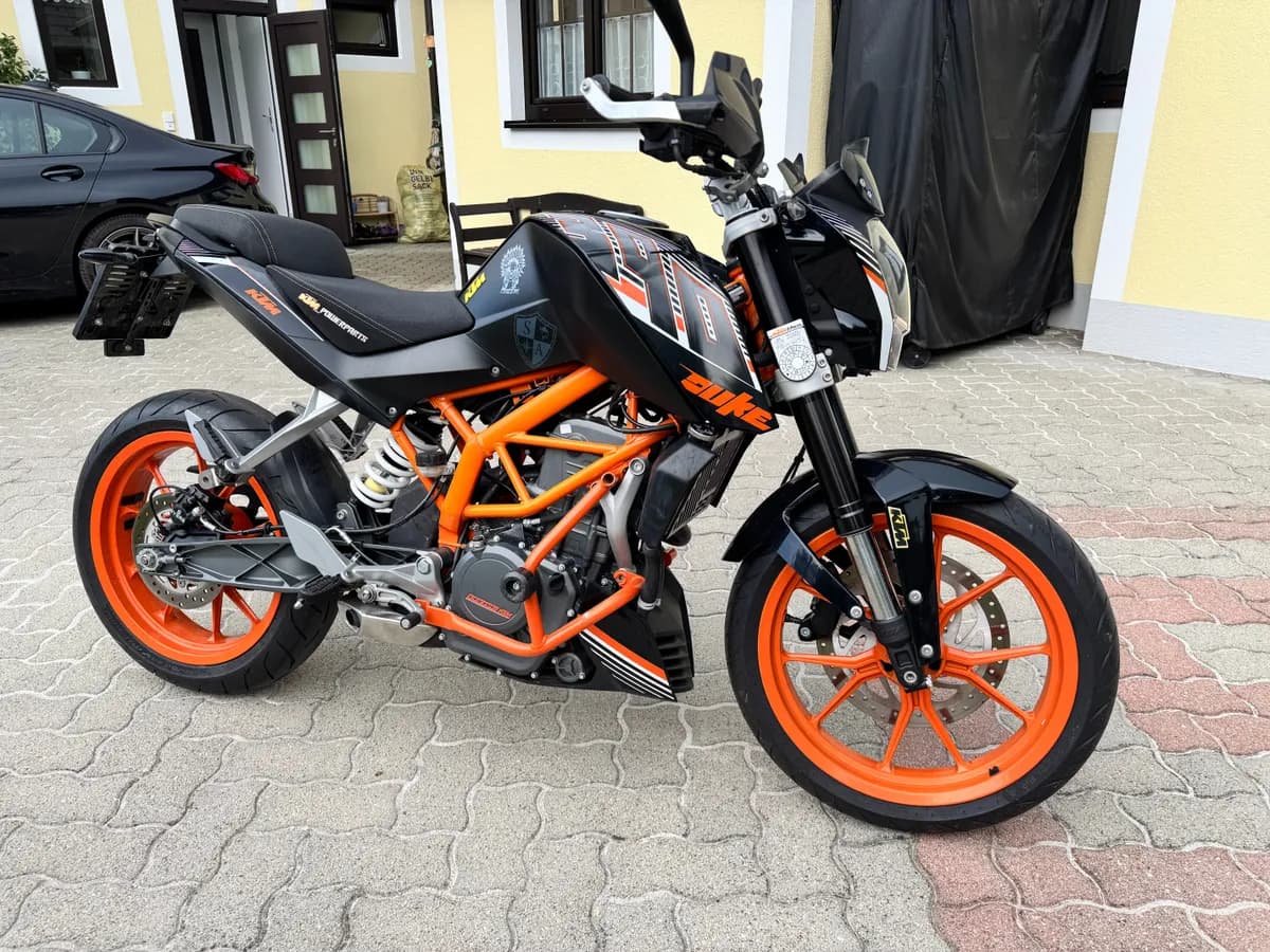 KTM 390
