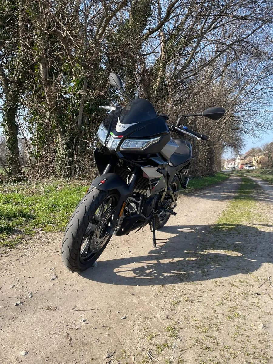 Aprilia Tuono 2024 – € 2.990, 13 000 km – Bild 1 von 5