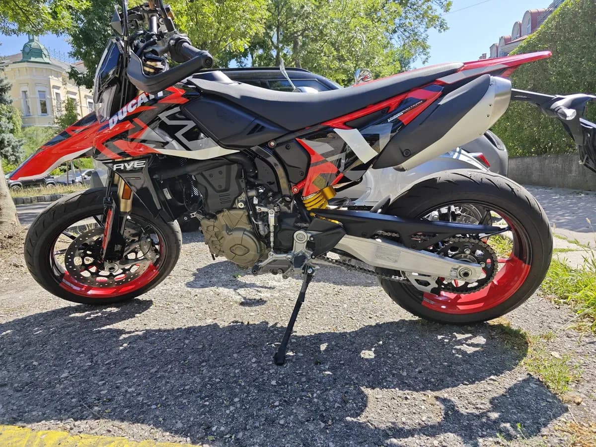 Ducati Hypermotard 2025 – € 12.500, 2 000 km – Bild 1 von 4