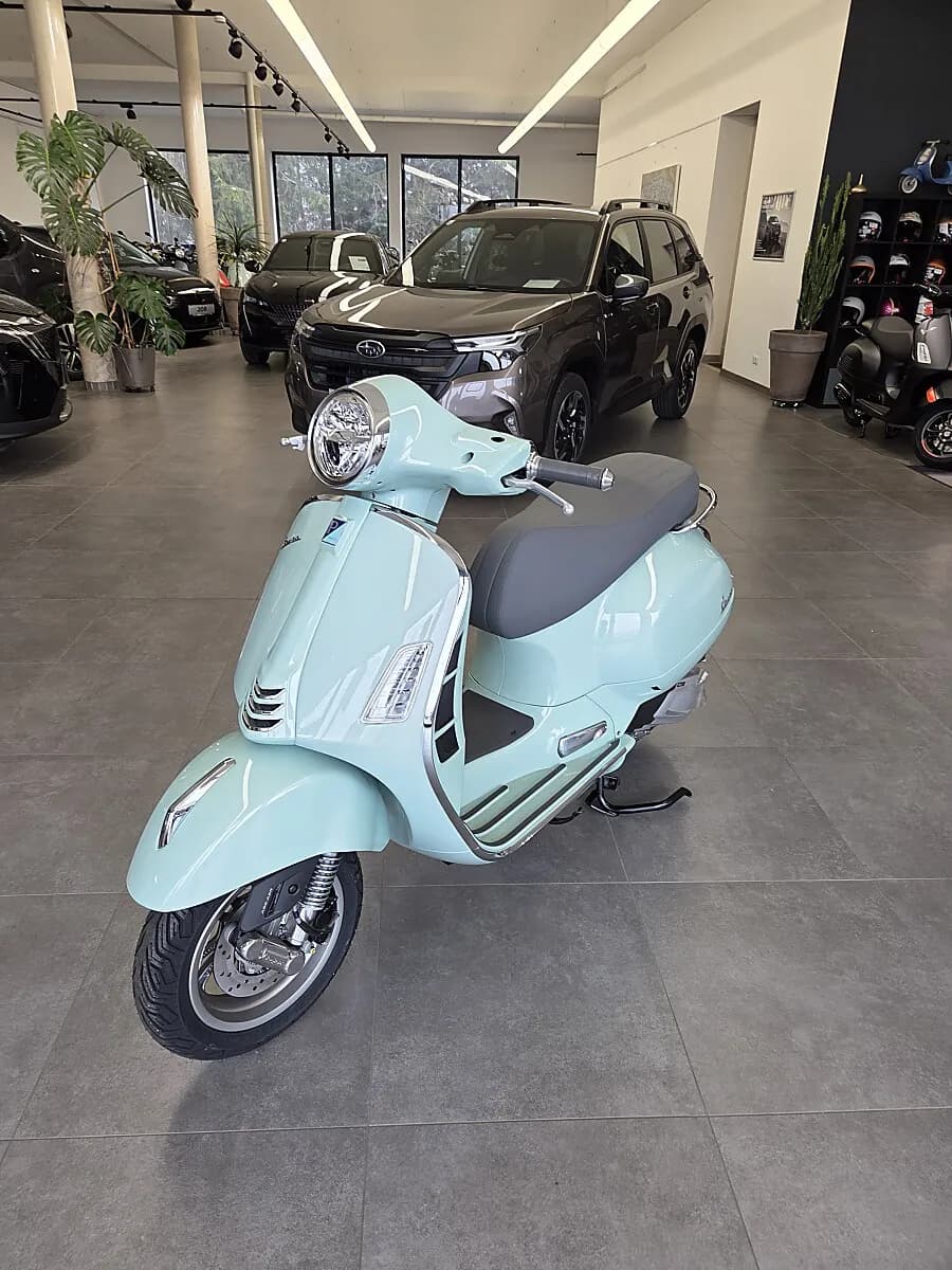 Vespa GTS – € 7.399, 0 km – Bild 1 von 5