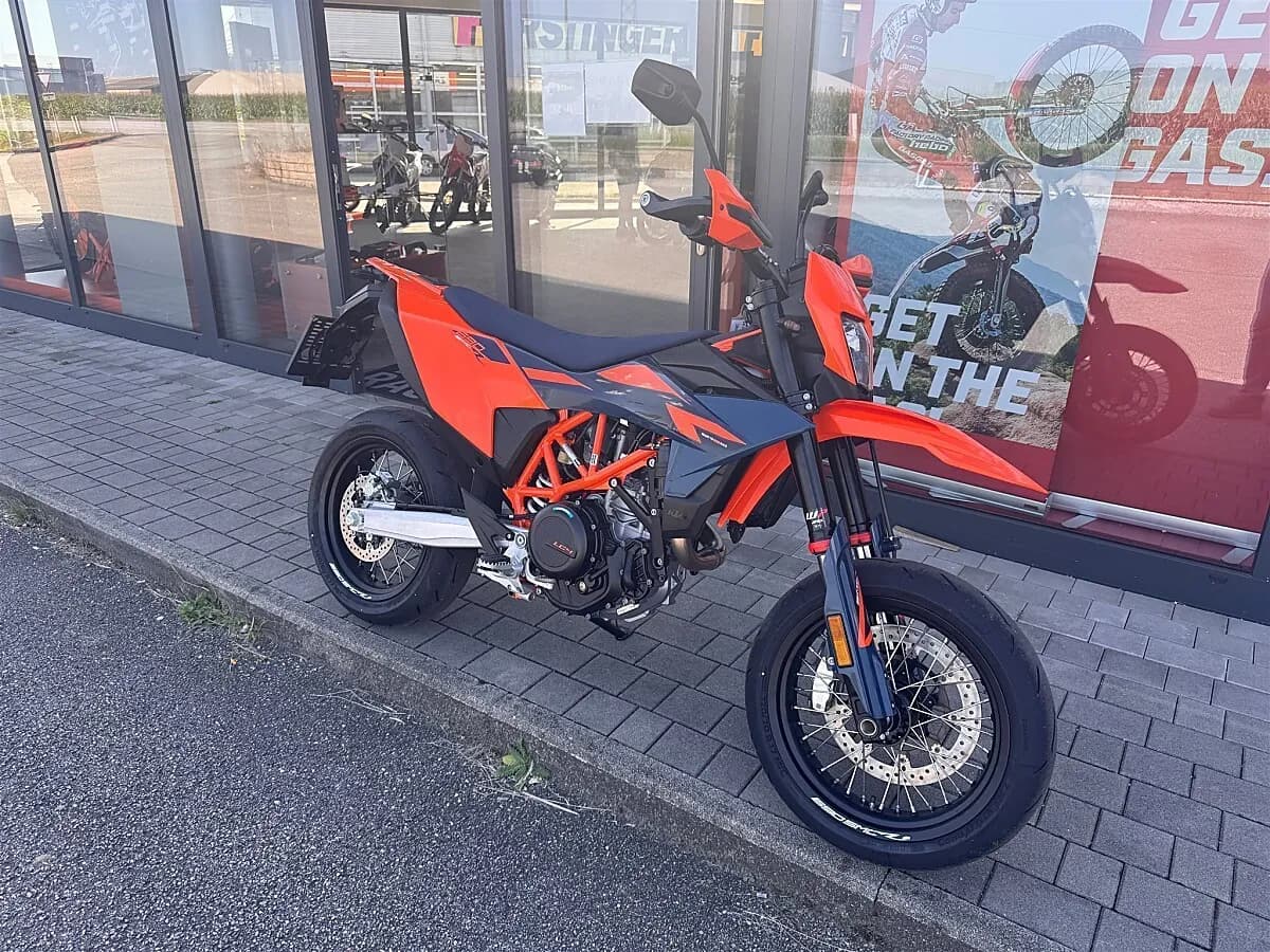 KTM 690