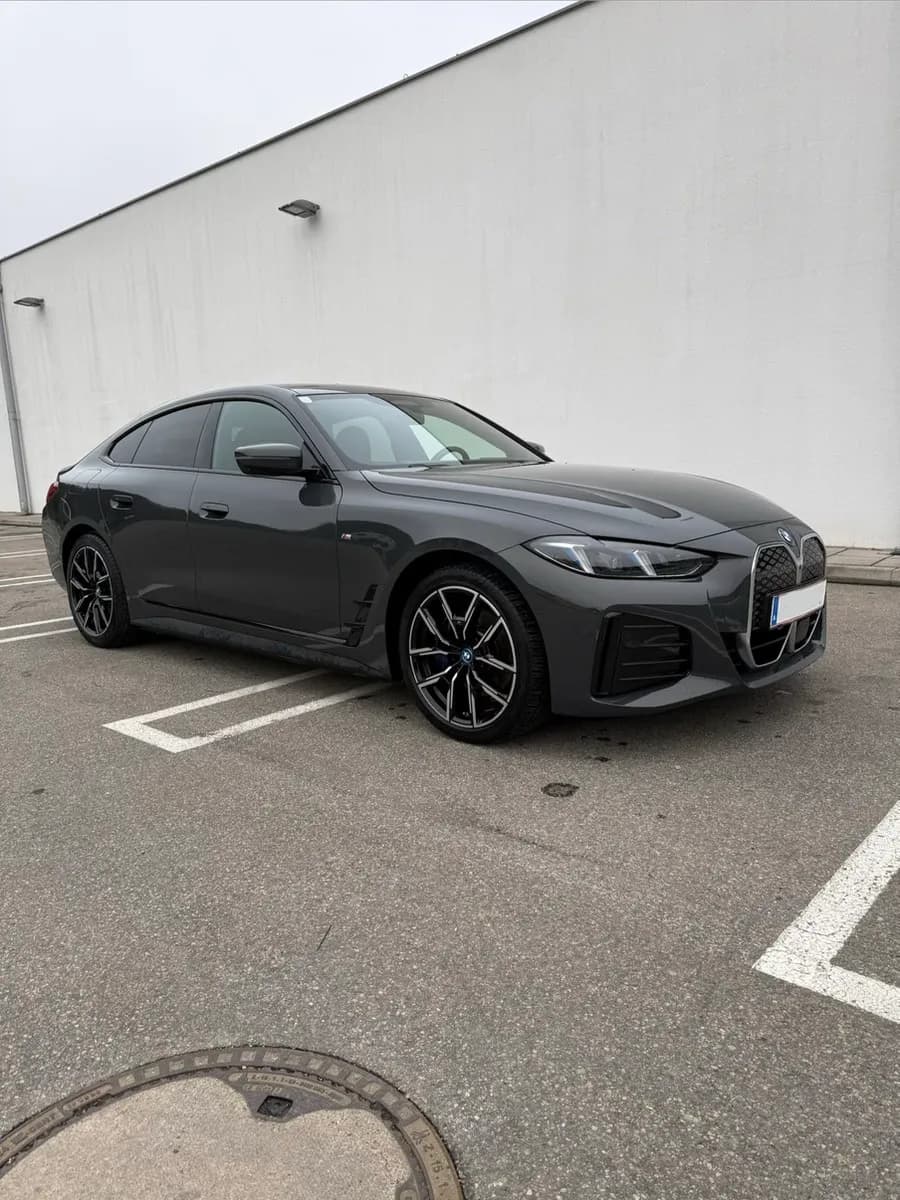 BMW i4 2024 – € 50.000, 34 000 km – Bild 1 von 17