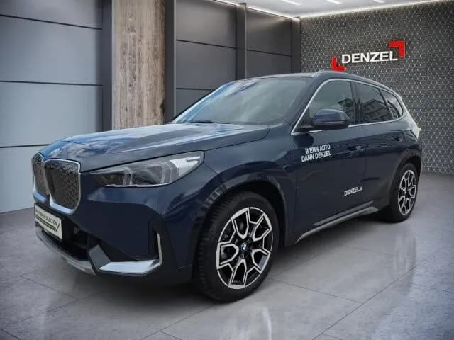 BMW iX1 2026 – € 50.400, 12 000 km – Bild 1 von 13