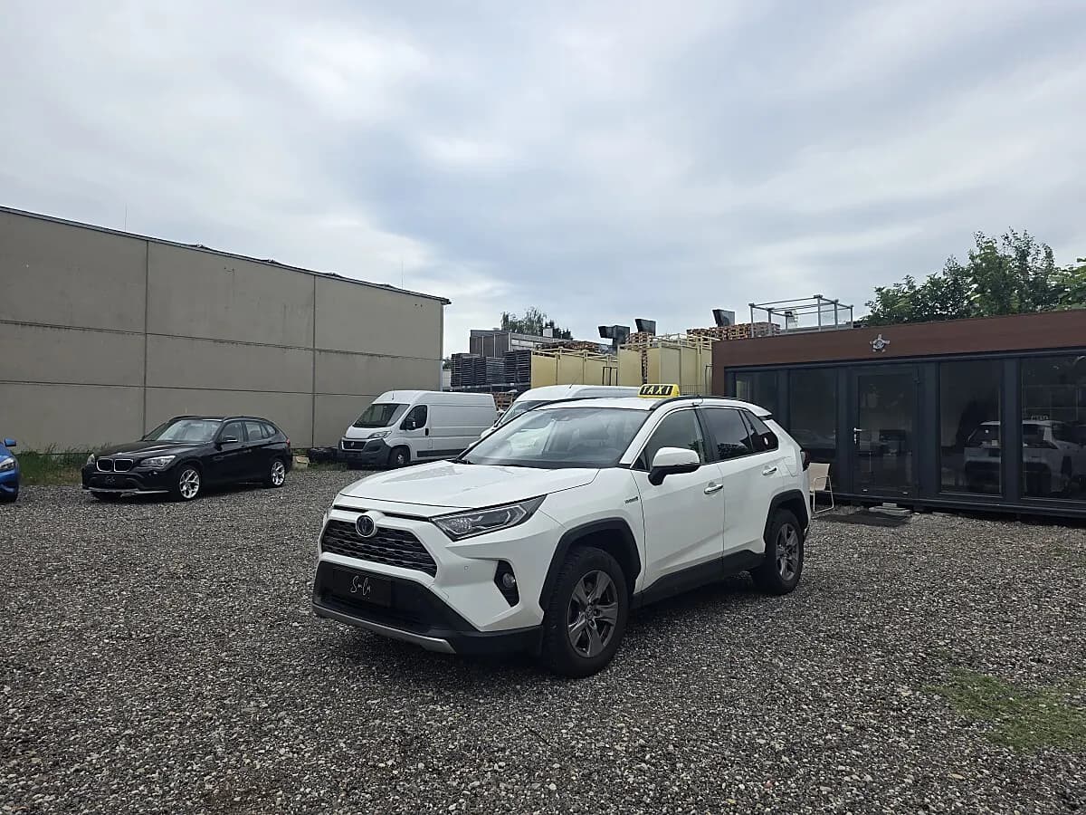 Toyota RAV4 2019 – € 26.390, 171 276 km – Bild 1 von 17