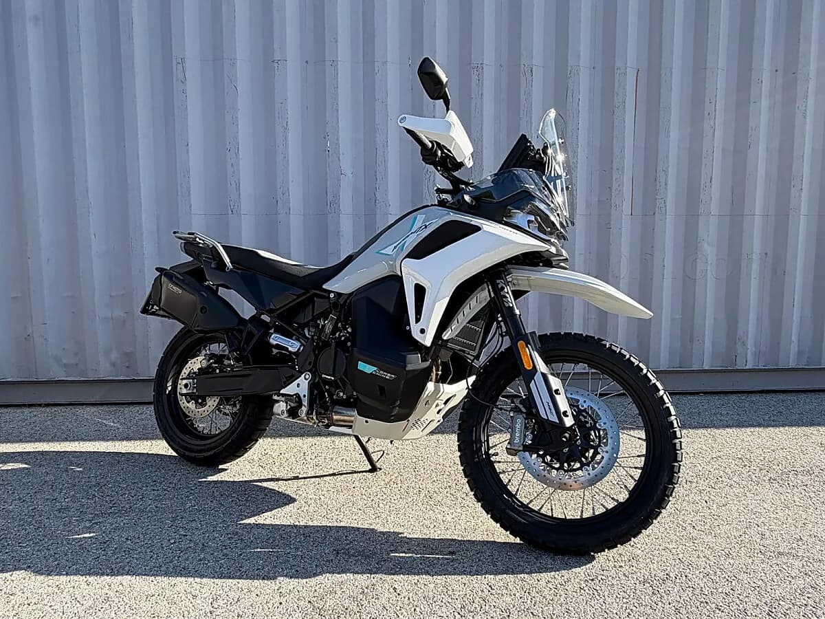 CFMOTO 1000MT-X – € 11.999, 0 km – Bild 1 von 16