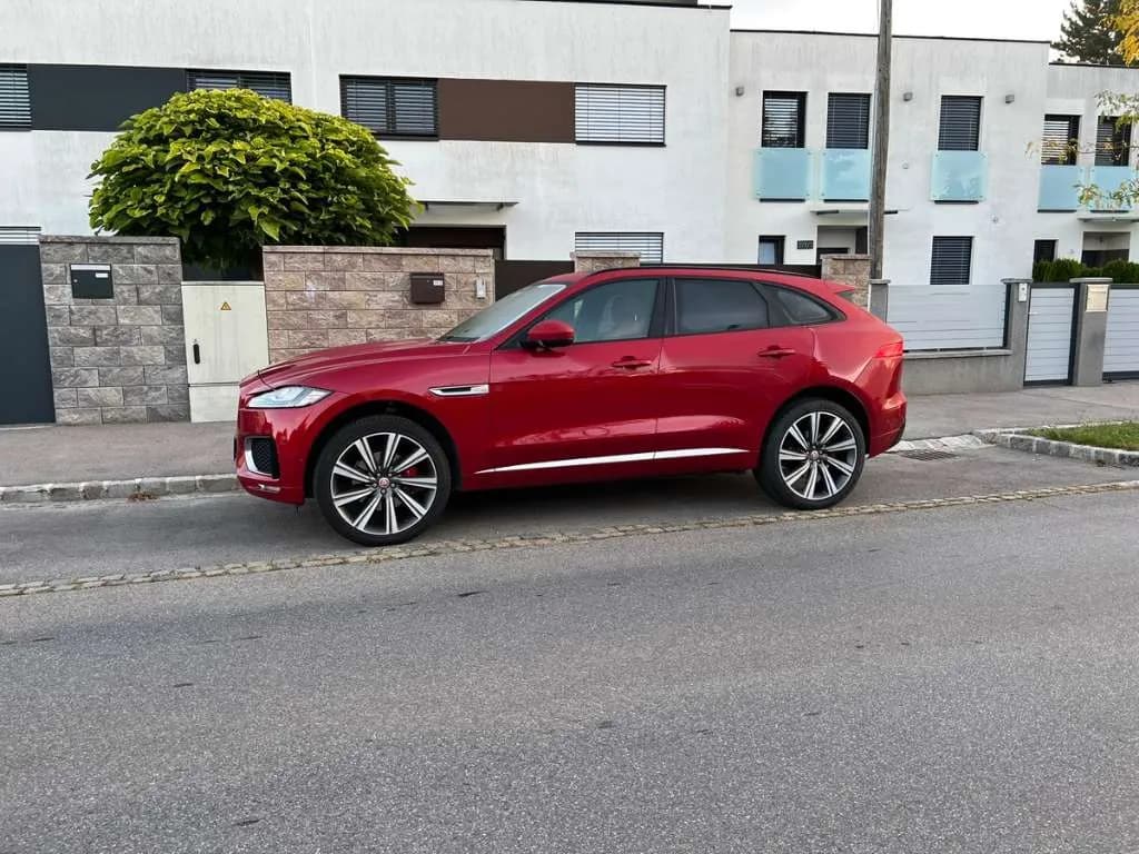 Jaguar F-Pace