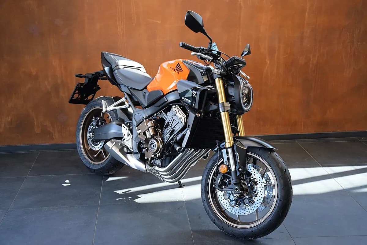 Honda CB – € 9.700, 0 km – Bild 1 von 4