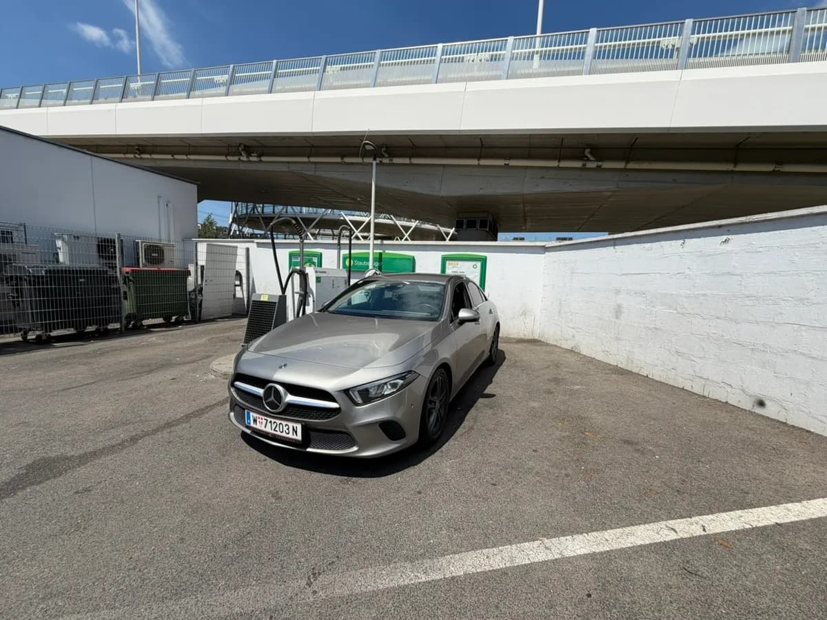 Mercedes-Benz A-Klasse 2019 – € 21.000, 126 000 km – Bild 1 von 25