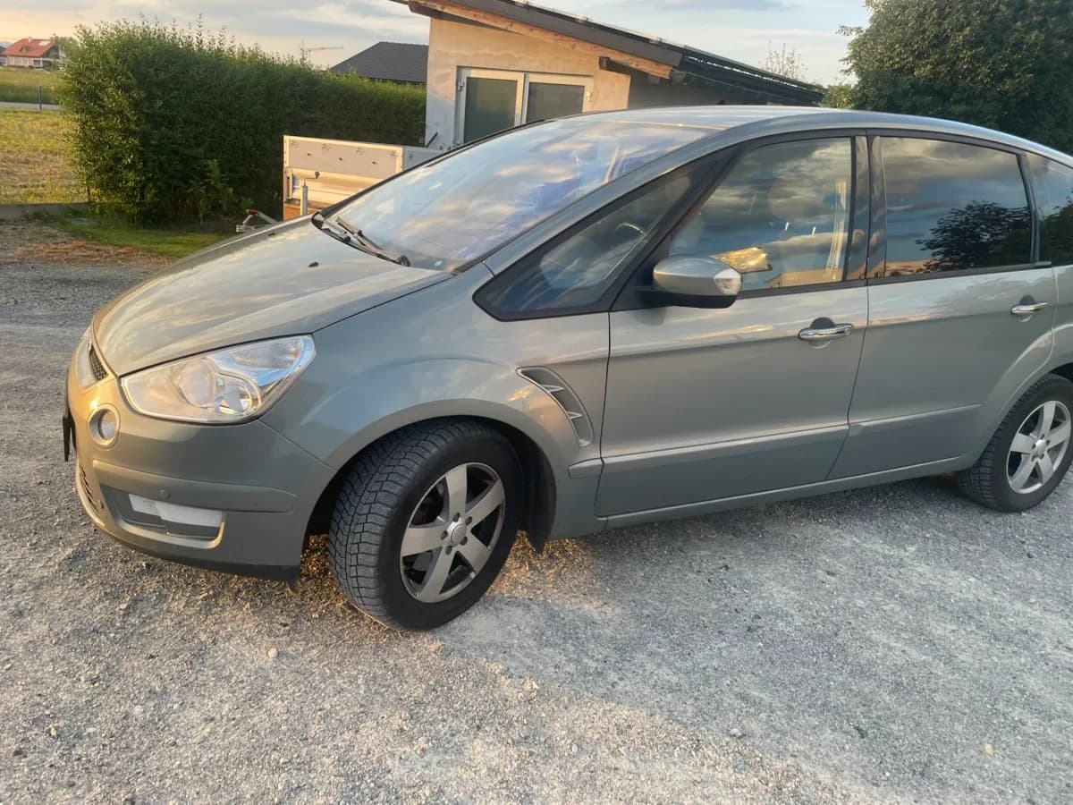 Ford S-MAX 2010 – € 4.590, 198 500 km – Bild 1 von 8