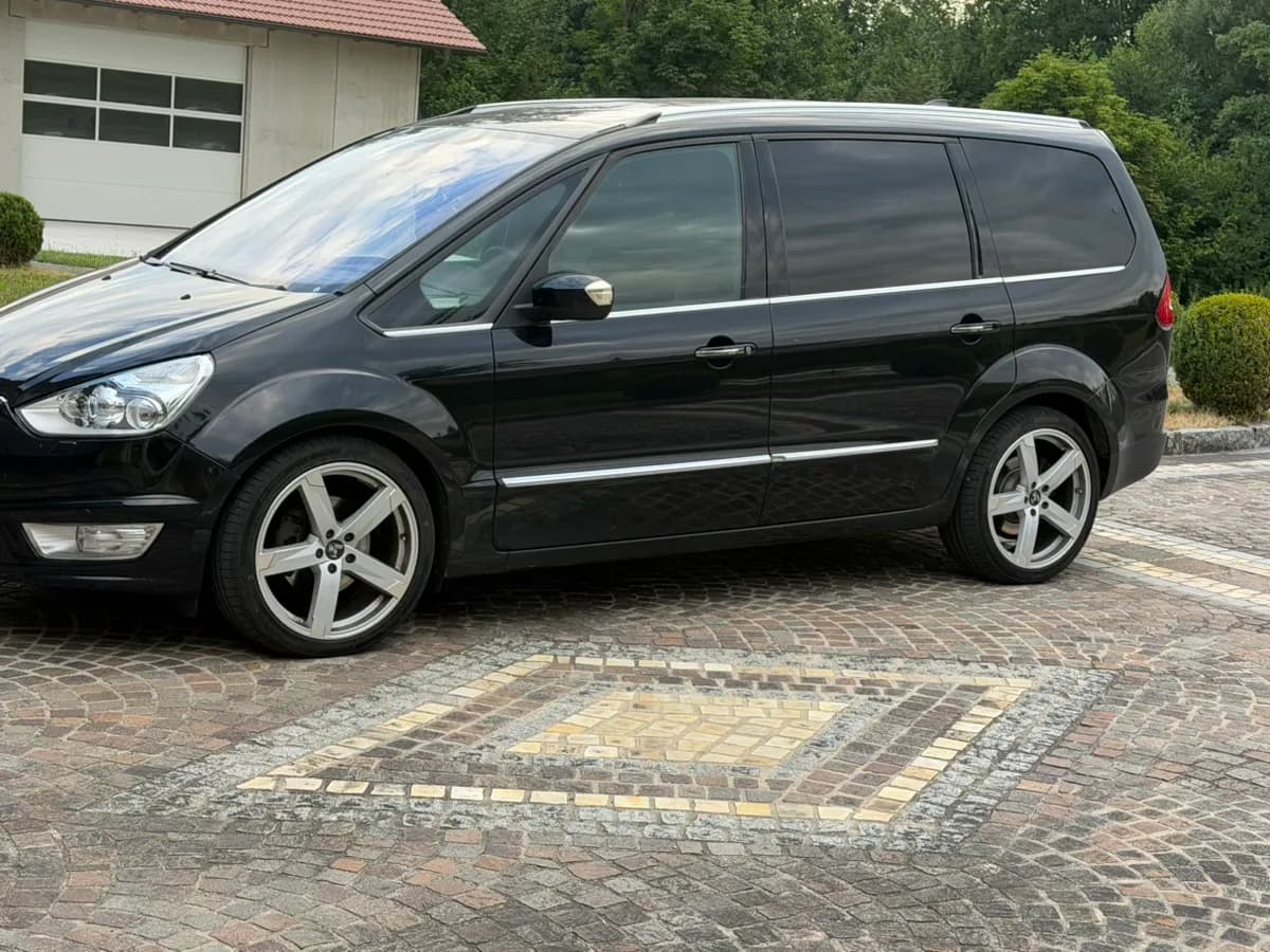 Ford Galaxy 2012 – € 10.500, 213 836 km – Bild 1 von 25