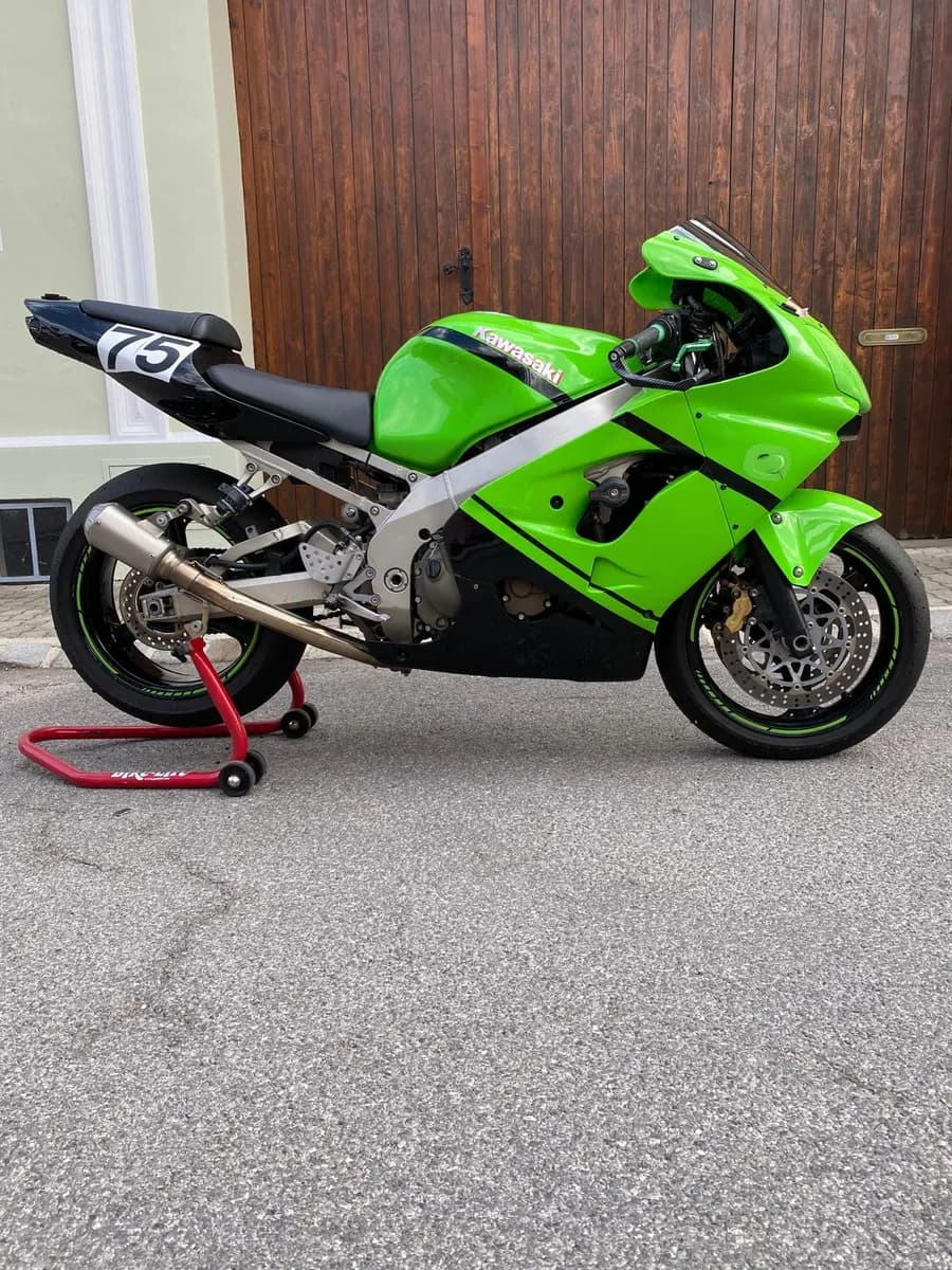 Kawasaki ZX