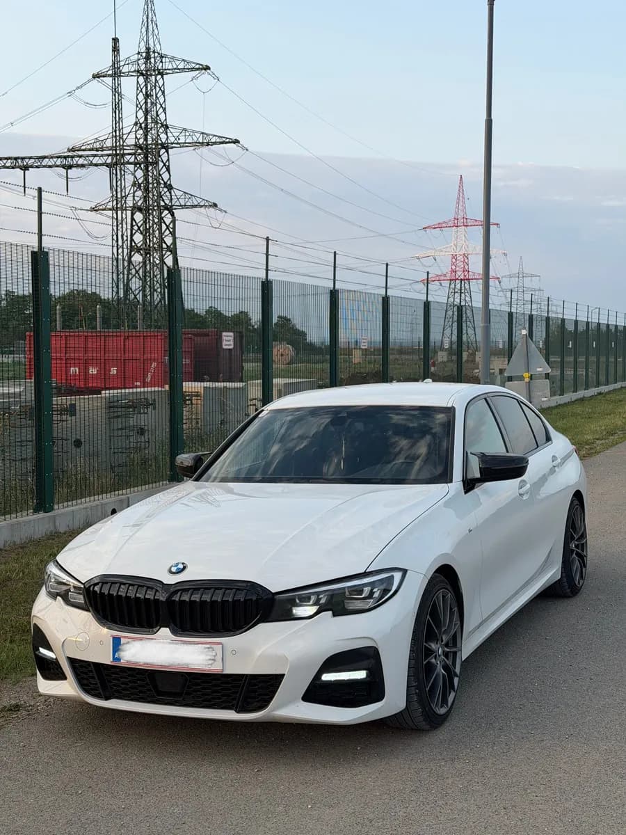 BMW 3er-Reihe 2020 – € 30.000, 125 000 km – Bild 1 von 20