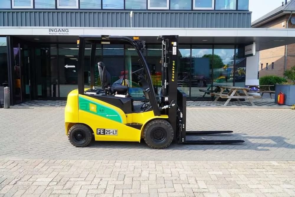 Sonstige Sonstige – € 36.180, 0 km – Bild 1 von 38