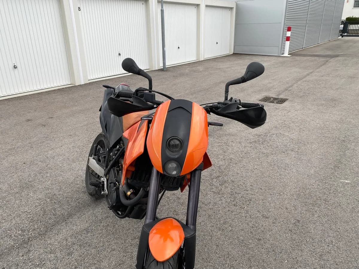 KTM 640