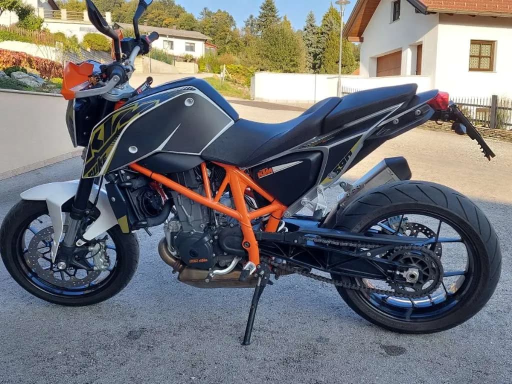 KTM Duke