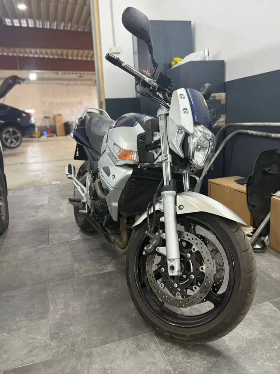 Suzuki GSR