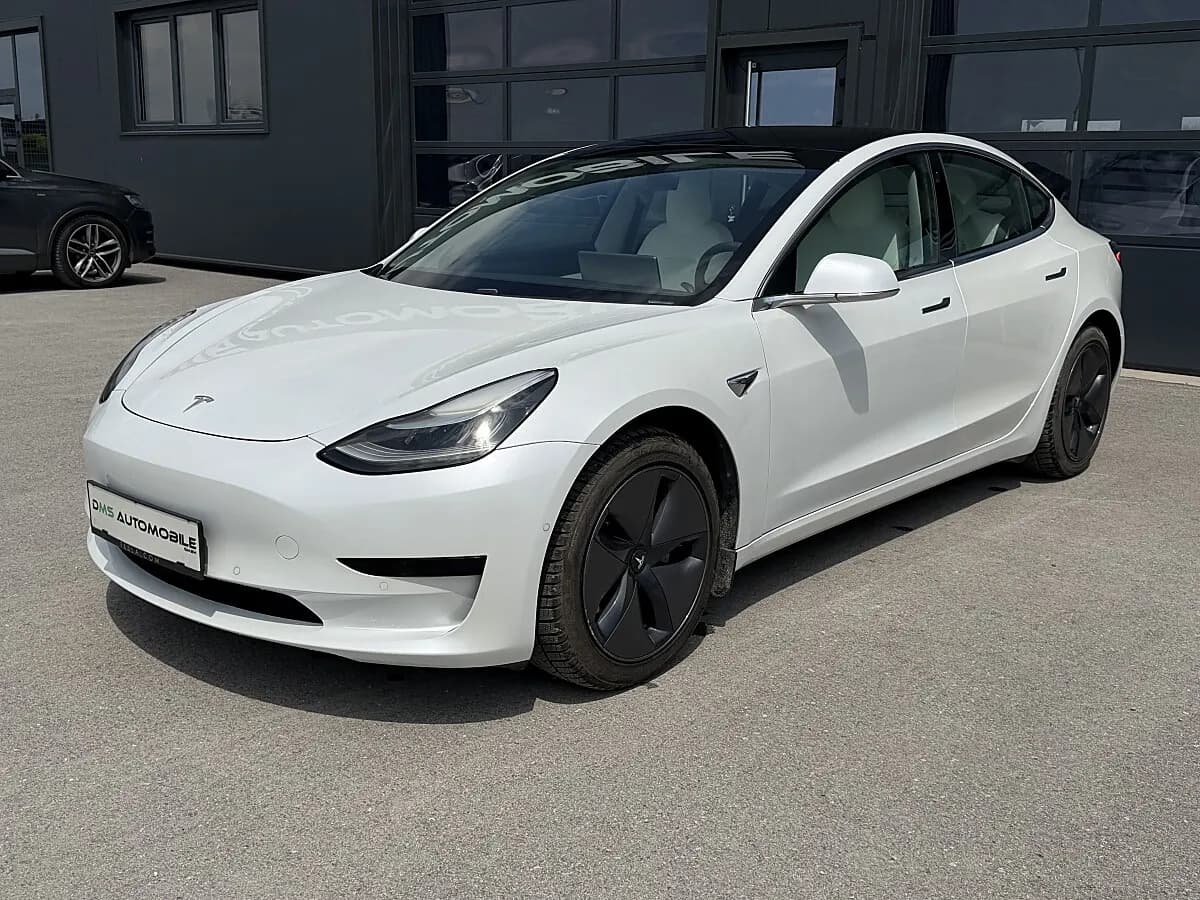 Tesla Model 3 2020 – € 25.990, 44 500 km – Bild 1 von 24
