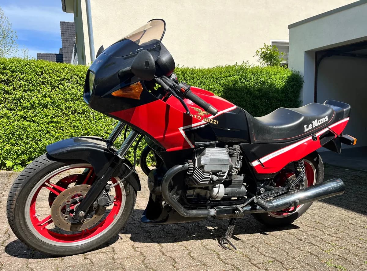 Moto Guzzi Le Mans