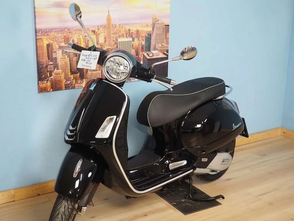 Vespa GTS