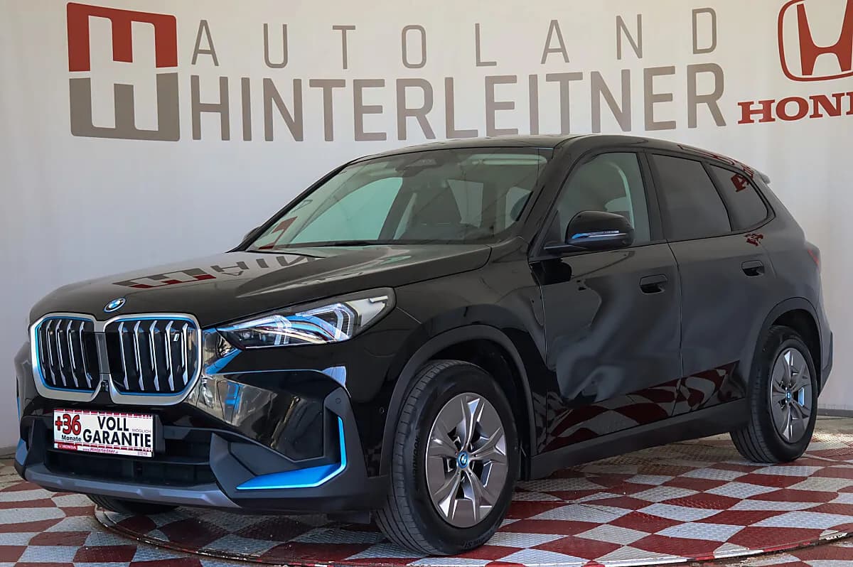BMW iX1