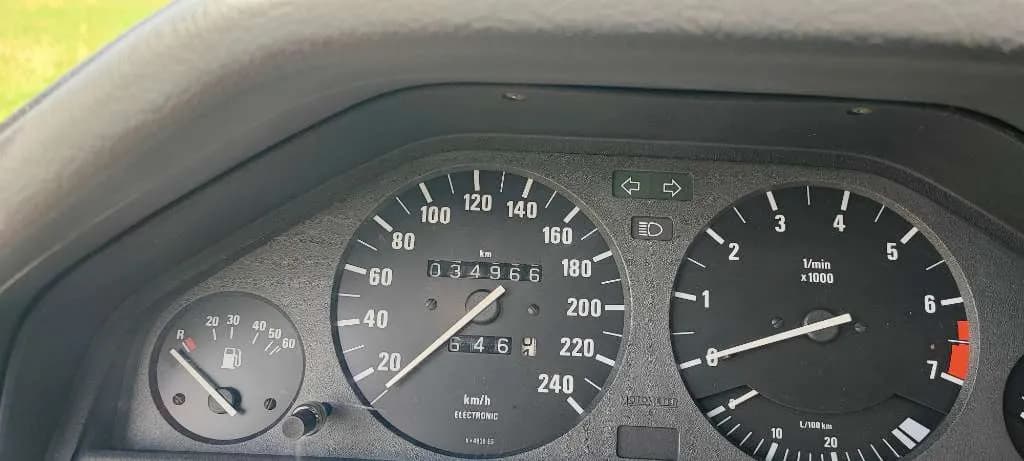 BMW 3er-Reihe 1990 – € 26.000, 34 966 km – Bild 1 von 21