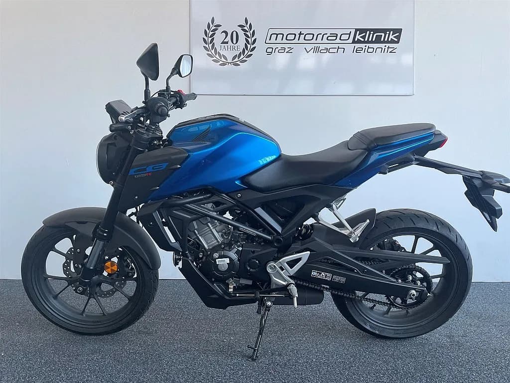 Honda CB – € 5.290, 0 km – Bild 1 von 11