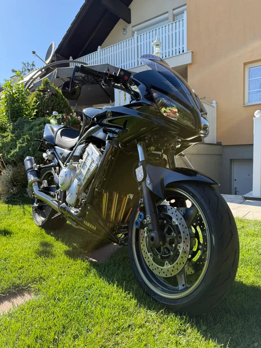 Yamaha FZS