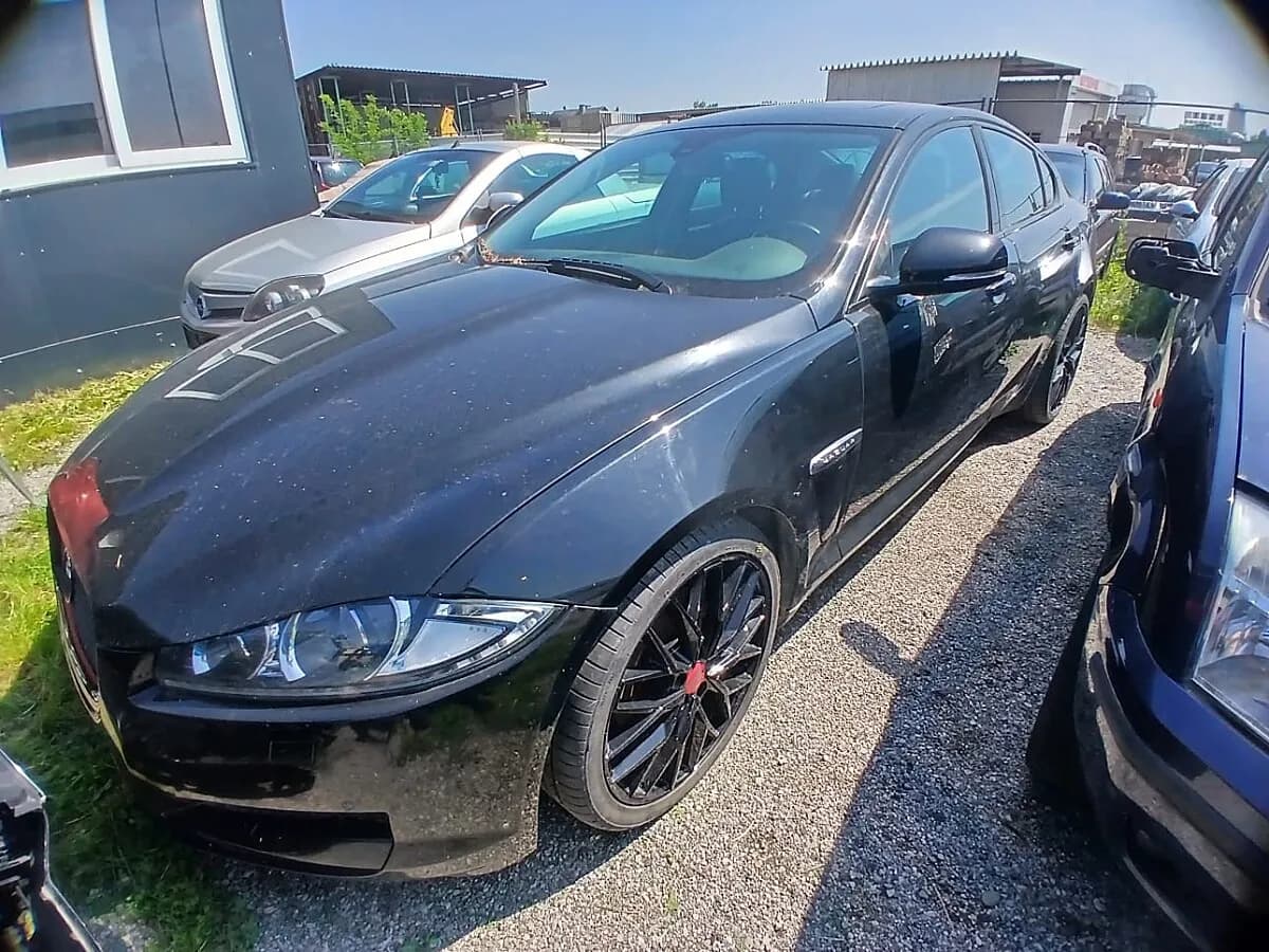 Jaguar XF